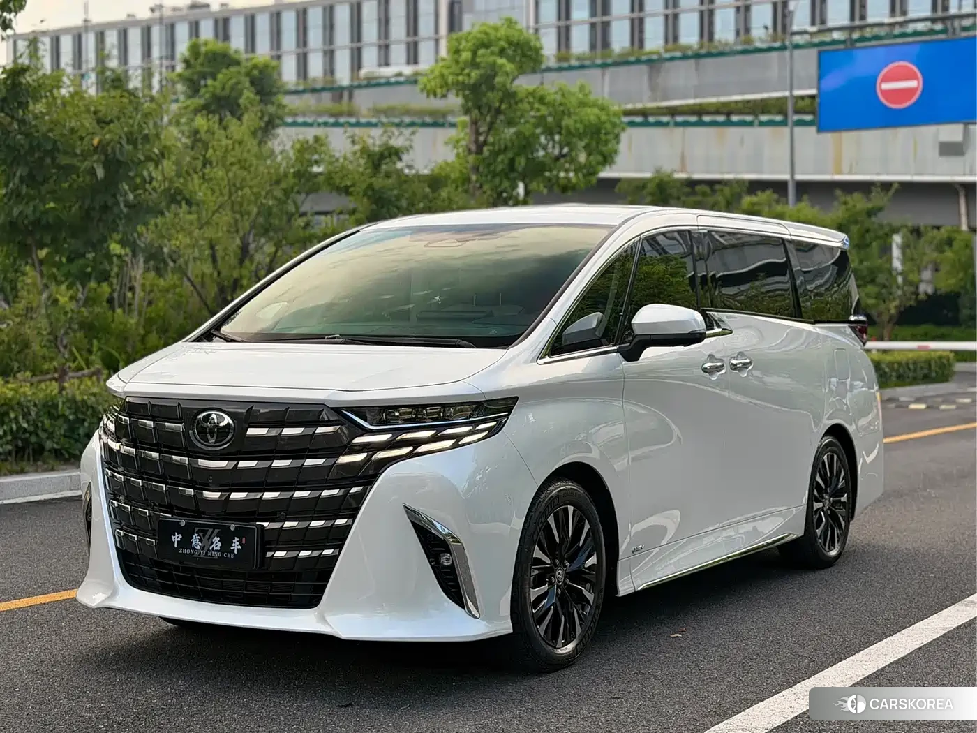 Toyota Elfa id 4685957 из Китая 10