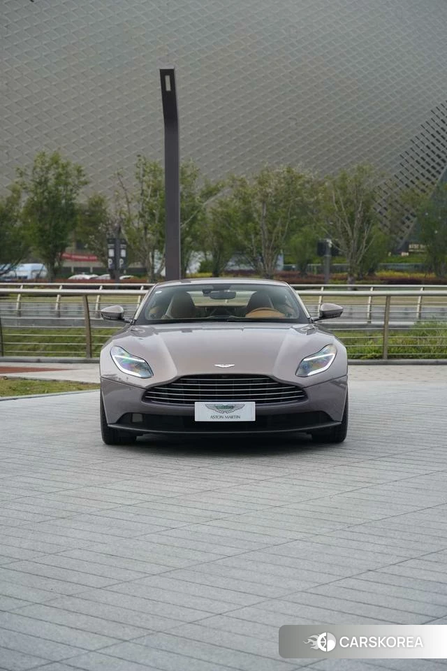 Aston Martin DB11 id 3969204 из Китая 10