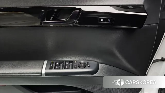 Hyundai Grandeur (GN7) id 3528628 из Кореи 10