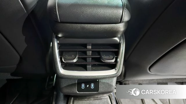 Hyundai Grandeur (GN7) id 4349261 из Кореи 10