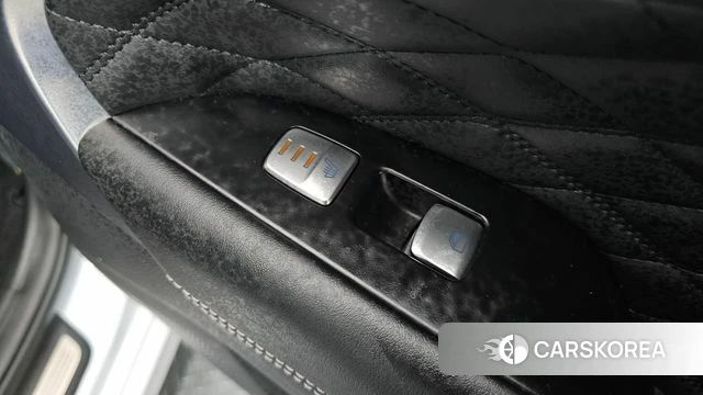 Genesis G70 id 3937135 из Кореи 10