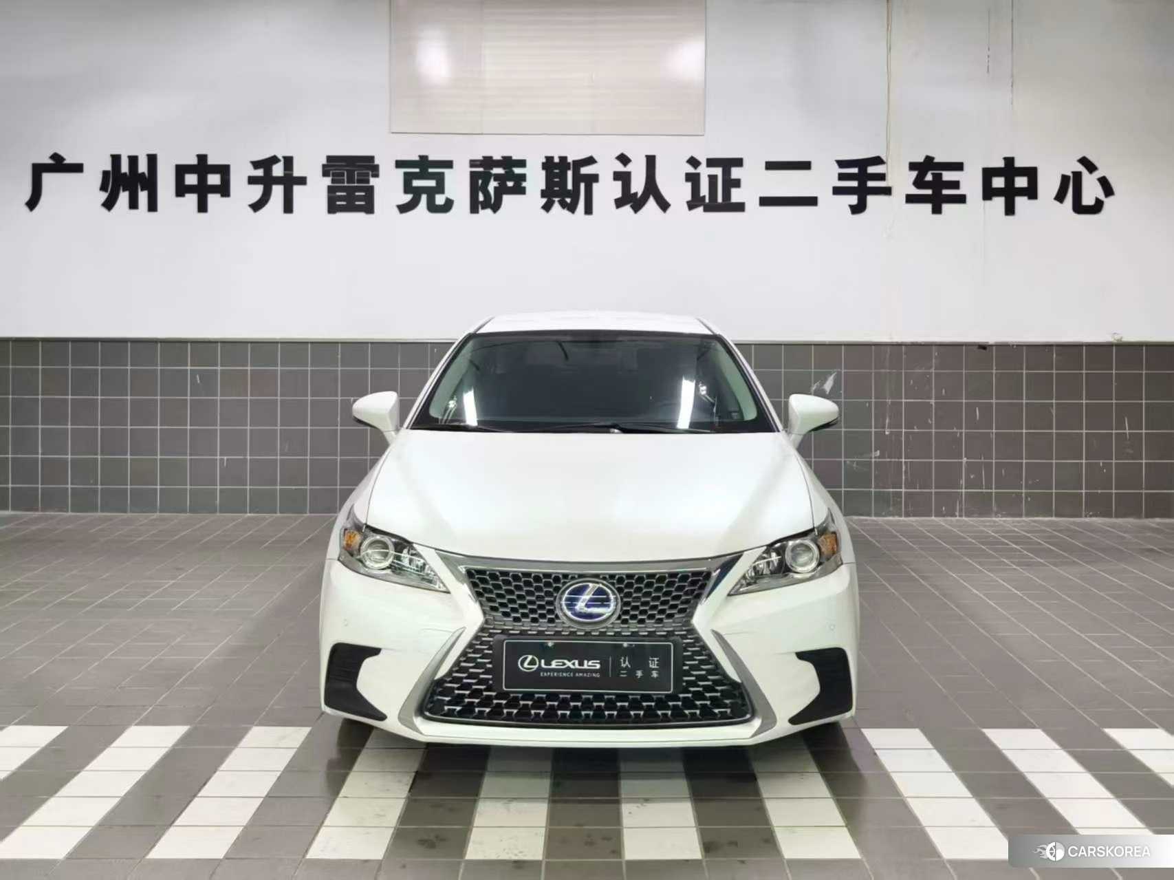 Lexus CT id 4420340 из Китая 10