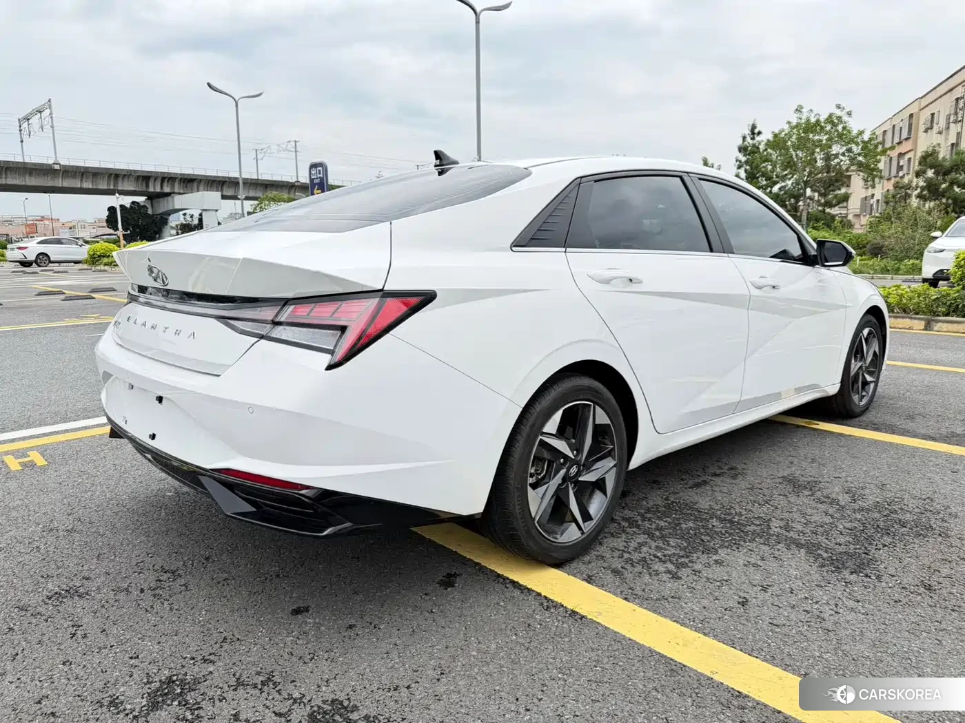 Hyundai Elantra id 4634748 из Китая 10
