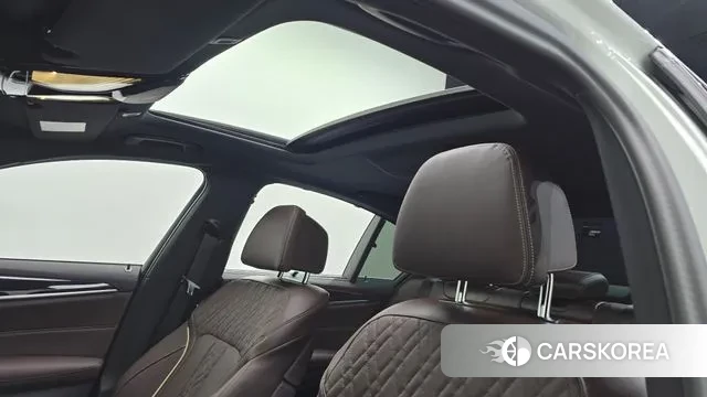 BMW 5 Series (G30) id 3342124 из Кореи 10