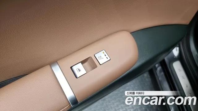 Hyundai Grandeur (GN7) id 2734925 из Кореи 10