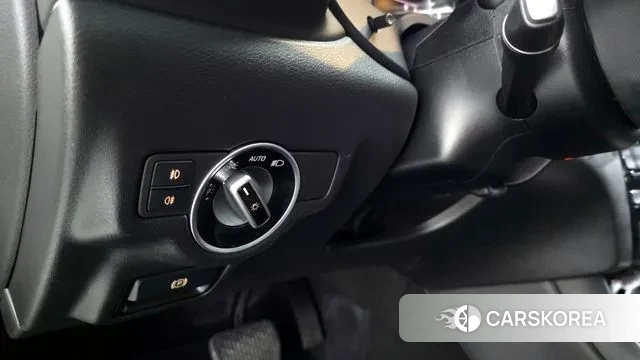 Infiniti Q30 id 3778956 из Кореи 10