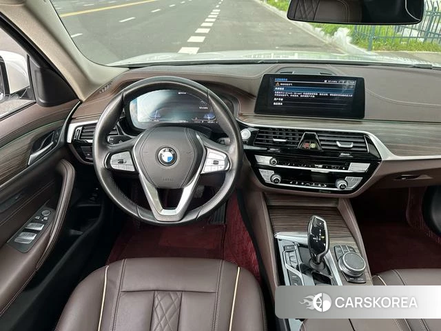 BMW 5 series PHEV id 4212646 из Китая 10