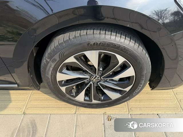 Volkswagen Passat id 4307346 из Китая 10
