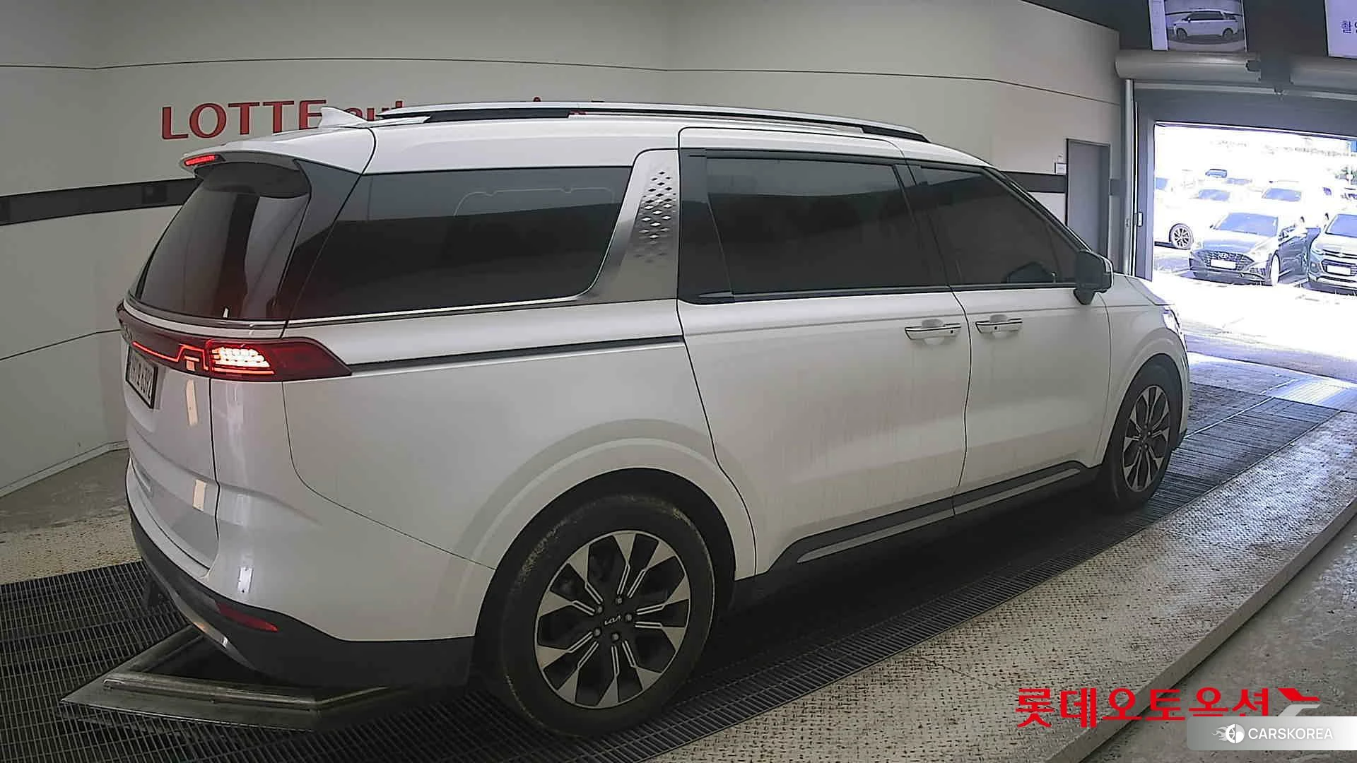 Kia Carnival id 4498444 из Кореи 10
