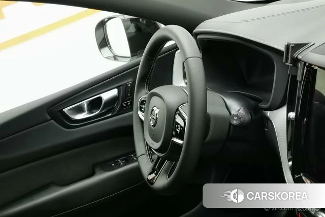Volvo XC60 PHEV id 4213658 из Китая 10
