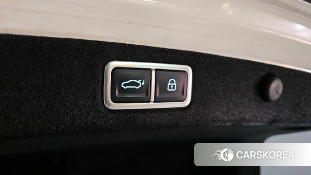 Hyundai Grandeur Hybrid (GN7) id 3891781 из Кореи 10