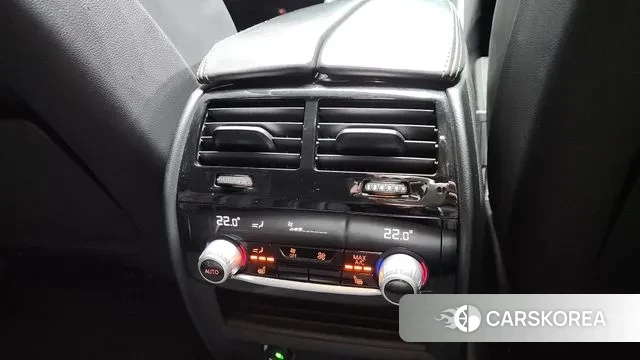 BMW 5 Series (G30) id 3429347 из Кореи 10