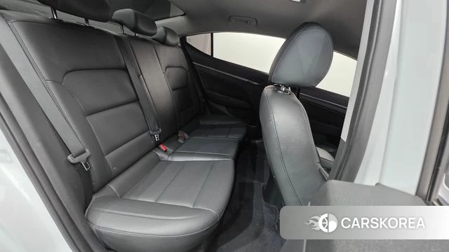 Hyundai Avante AD id 4318180 из Кореи 10