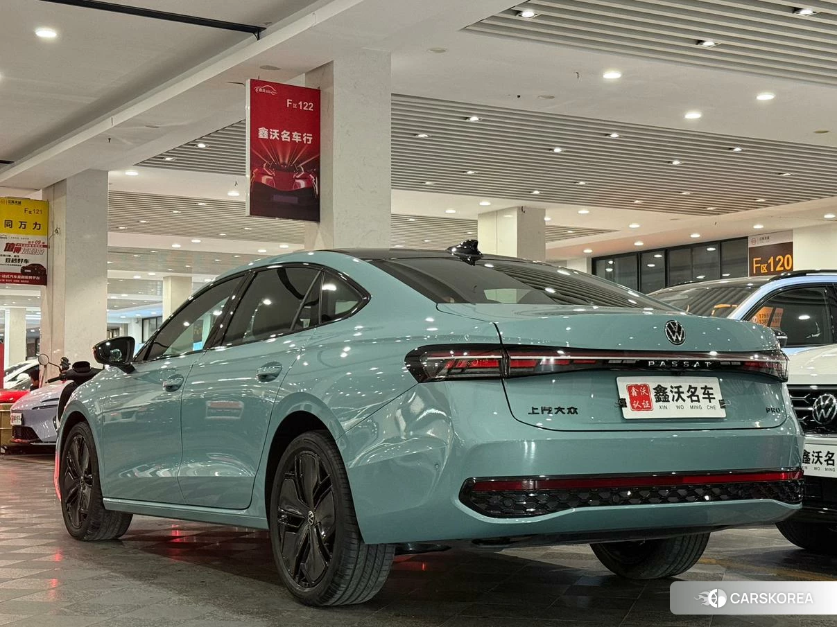 Volkswagen Passat id 4510637 из Китая 9