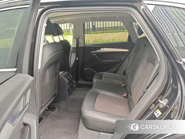 Audi Q5L id 4219973 из Китая 10