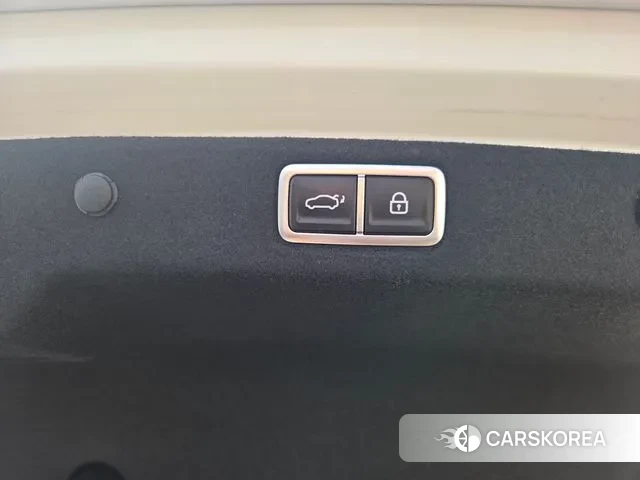 Hyundai Grandeur (GN7) id 3758284 из Кореи 10