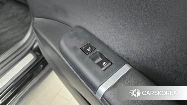 Hyundai Grandeur (GN7) id 3811501 из Кореи 10