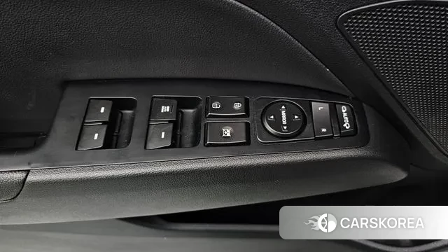 Hyundai Avante AD id 3728694 из Кореи 10