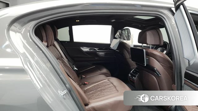 BMW 7 Series (G11) id 4446415 из Кореи 10