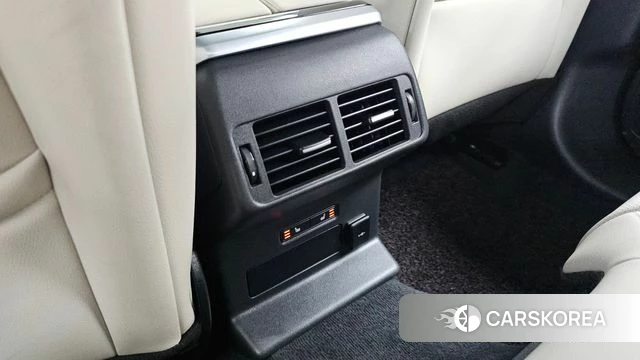 Land Rover Range Rover Velar id 4692144 из Кореи 10