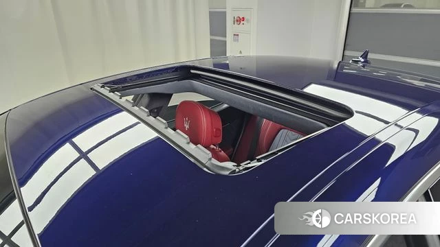 Maserati Ghibli id 3819196 из Кореи 10