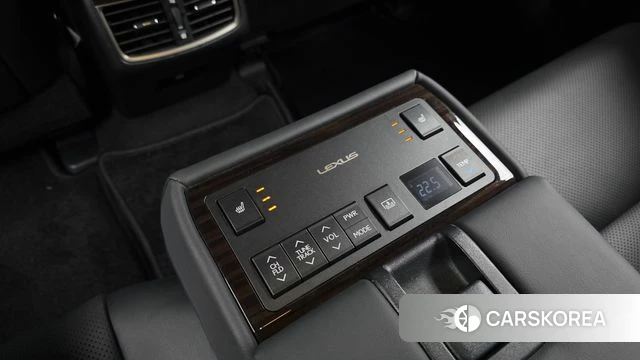 Lexus New ES300h id 3912024 из Кореи 10