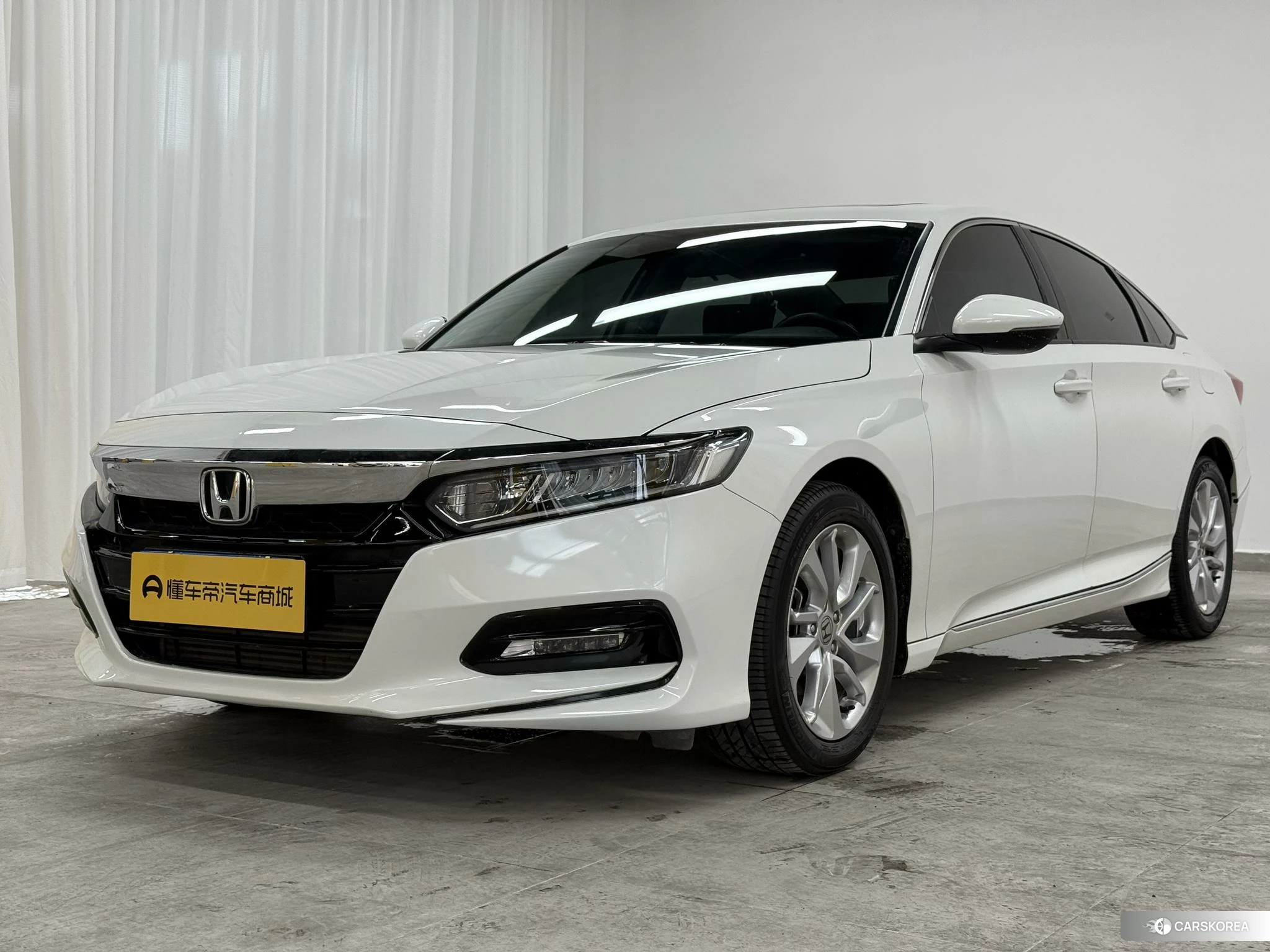 Honda Accord id 4505045 из Китая 10