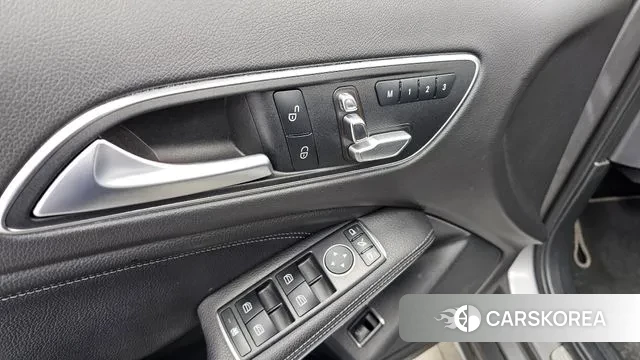 Mercedes-Benz GLA-Class X156 id 3573872 из Кореи 10