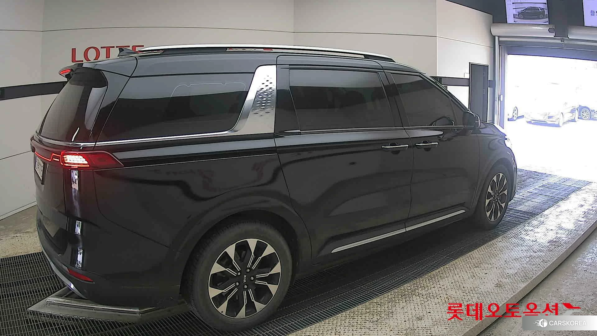 Kia Carnival id 4289625 из Кореи 10