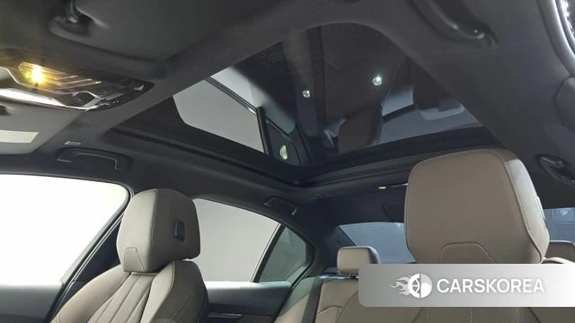 BMW 5 Series (G60) id 4222566 из Кореи 10