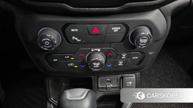 Jeep Renegade id 4470733 из Кореи 10