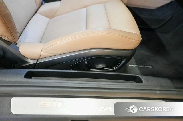 Porsche 911(992) id 4339044 из Кореи 10