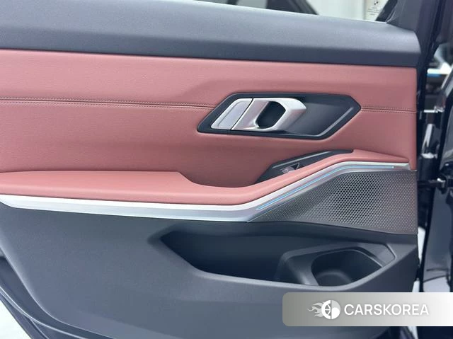 BMW 3 series id 4301377 из Китая 10