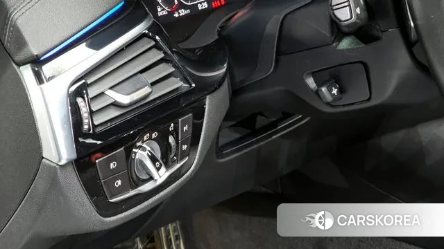 BMW 5 Series (G30) id 3248522 из Кореи 10