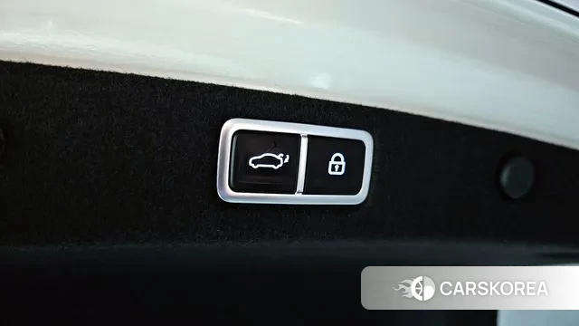 Hyundai Grandeur Hybrid (GN7) id 3507727 из Кореи 10