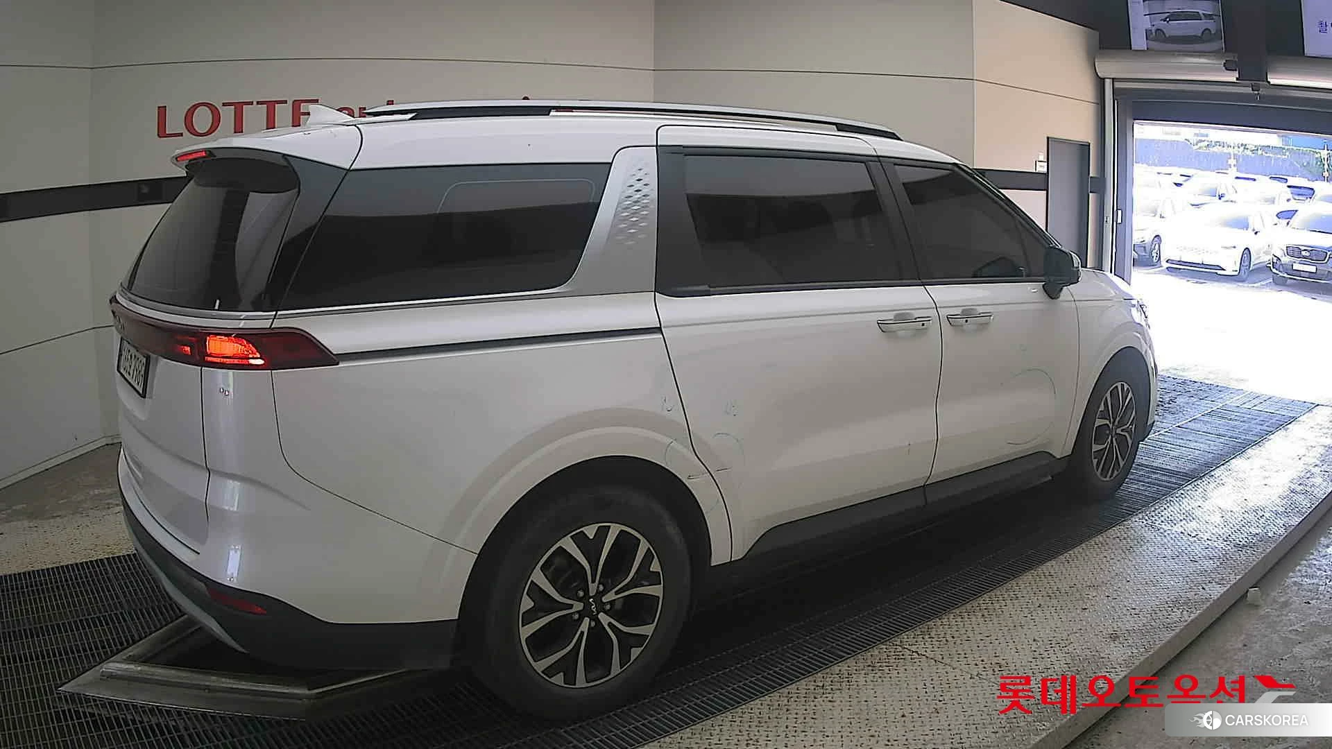Kia Carnival id 4679348 из Кореи 10