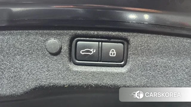 Kia K7 Premier Hybrid id 3708670 из Кореи 10