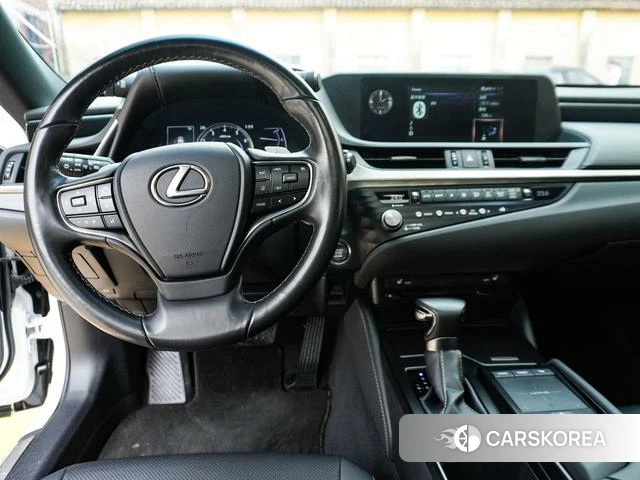 Lexus ES id 3890790 из Китая 10