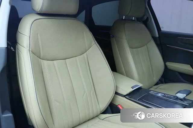 Audi A6L id 4259191 из Китая 10