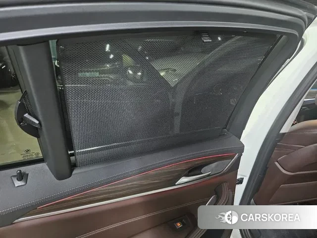 BMW 5 Series (G30) id 3207715 из Кореи 10