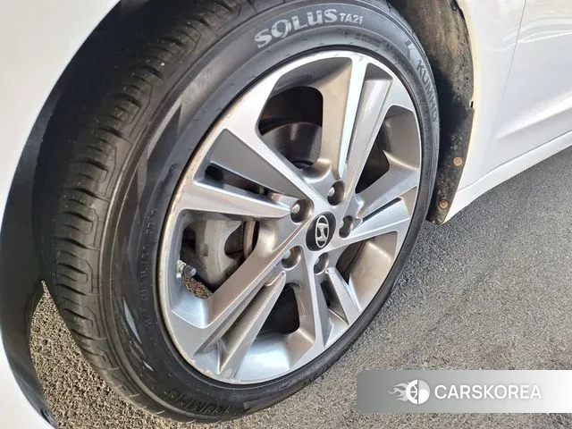 Hyundai Avante AD id 3480375 из Кореи 10