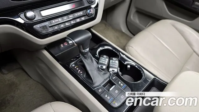 Kia The New Carnival id 2763790 из Кореи 10