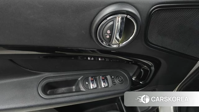 Mini Cooper D Countryman id 4355770 из Кореи 10