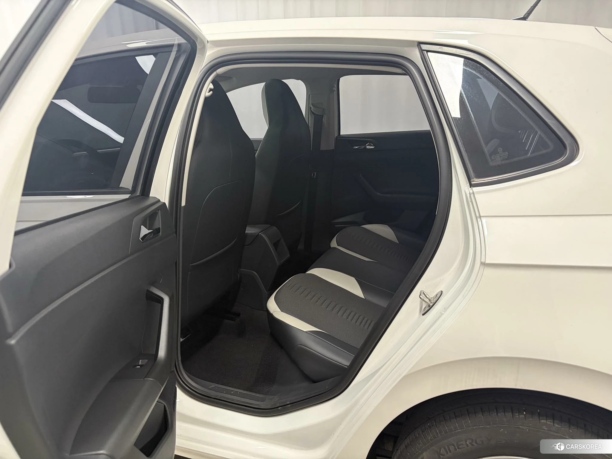 Volkswagen Polo id 4510579 из Китая 10