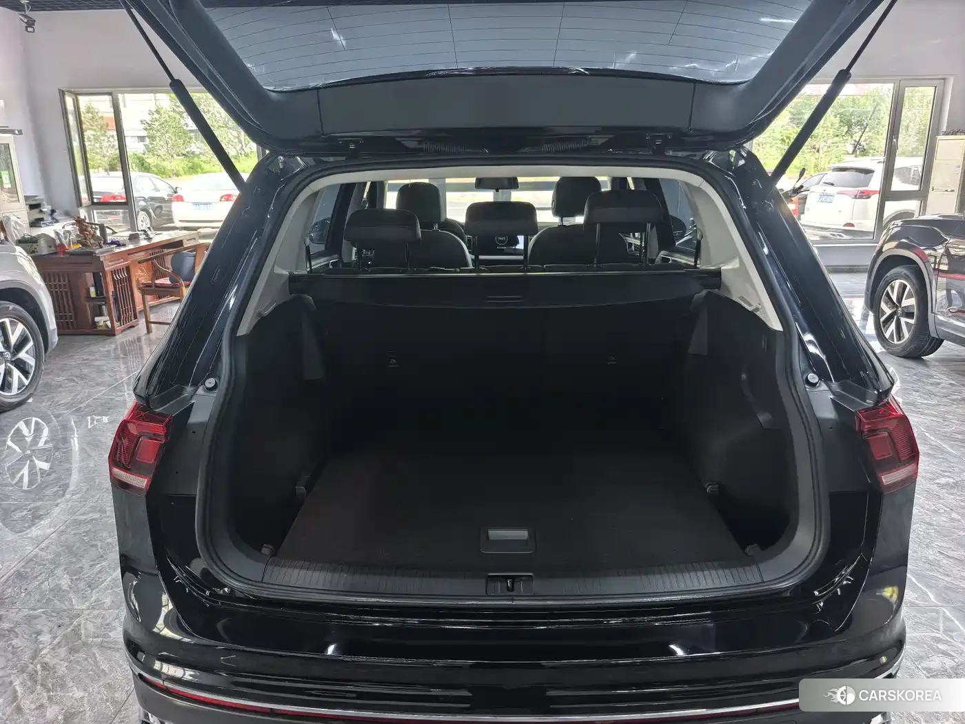 Volkswagen Tiguan L id 4547434 из Китая 10