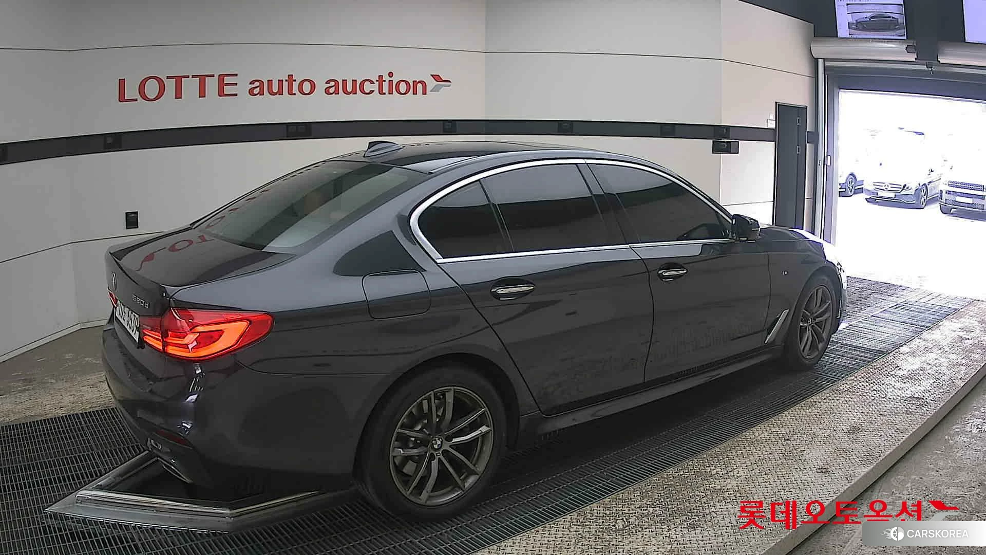 BMW  520d id 3875656 из Кореи 10