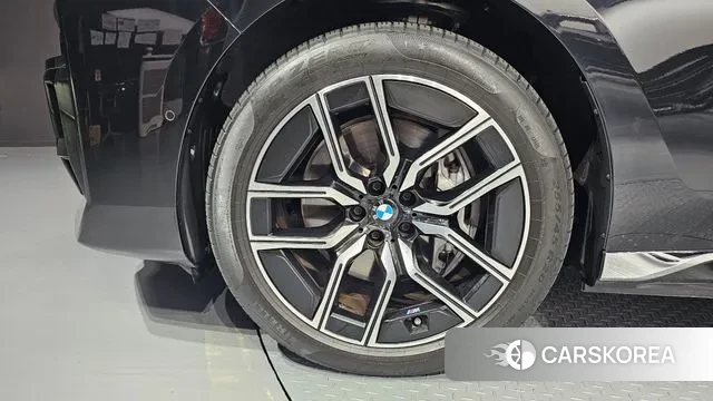 BMW i7 (G70) id 3207065 из Кореи 10