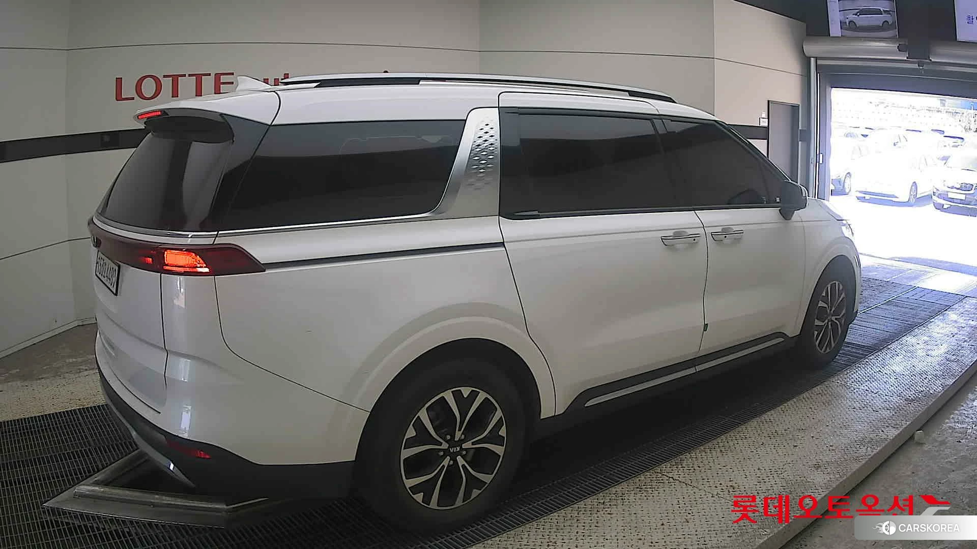 Kia Carnival id 4679383 из Кореи 10