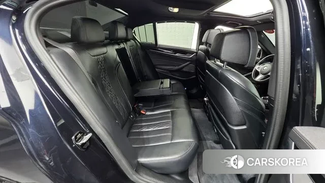 BMW 5 Series (G30) id 3383552 из Кореи 10