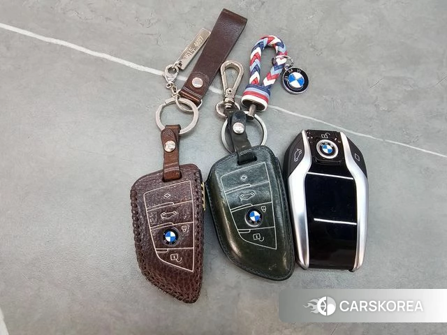 BMW 5 Series (G30) id 3807762 из Кореи 10